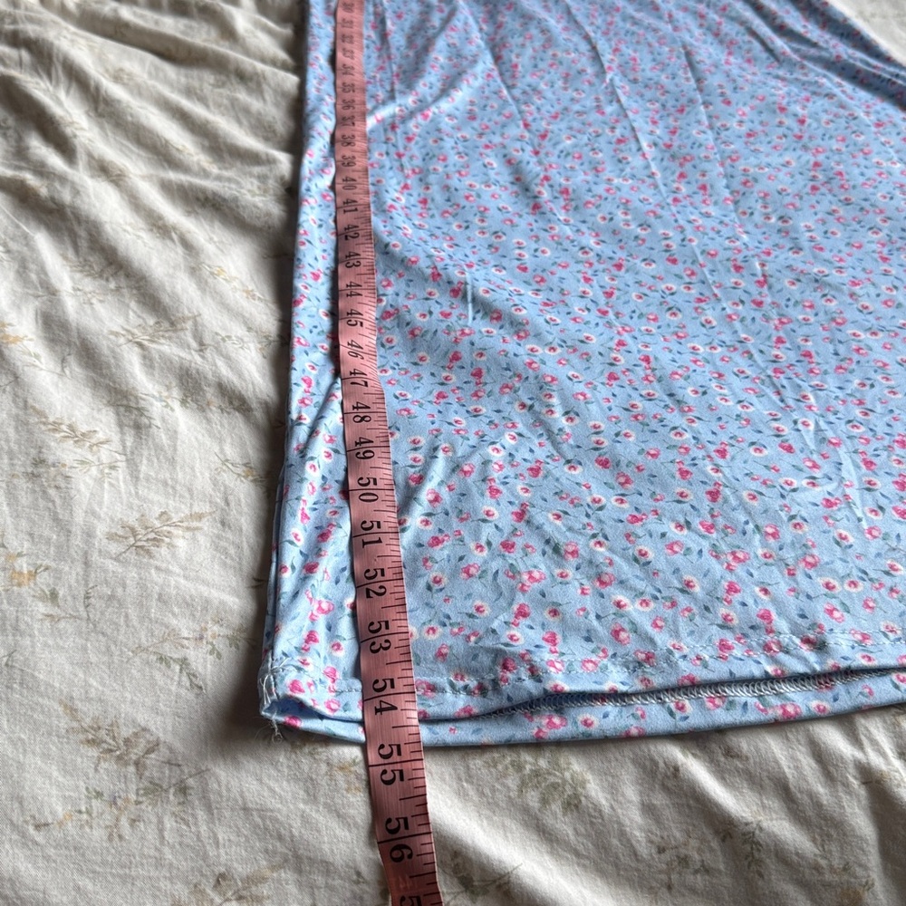 Blue floral backless maxi dress size small in great condition - Picture 4 of 6